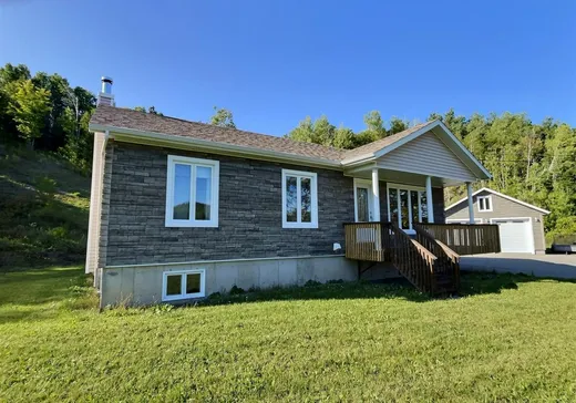 Chalet à vendre - 9 Rue Bellefeuille, Gaspé, G4X5N8