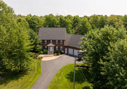 Maison à étages à vendre - 102 Av. des Légendes, Saint-Hyacinthe, J0E1Z0