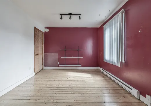 Bungalow à vendre - 676 Rue Lamarre, Longueuil, J4J4H3