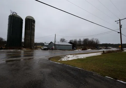 Hobby Farm for sale - 103 Ch. de Point Comfort, Gracefield, J0X 1W0
