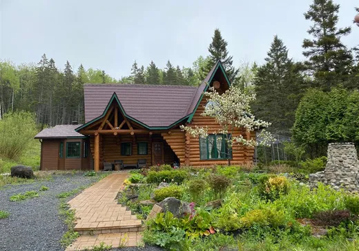 Un étage et demi à vendre - 141 Route de la Montagne, Matane, G4W3M7