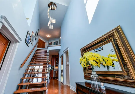 Maison à vendre - 2 Rue Laurion, Candiac, J5R 5N4