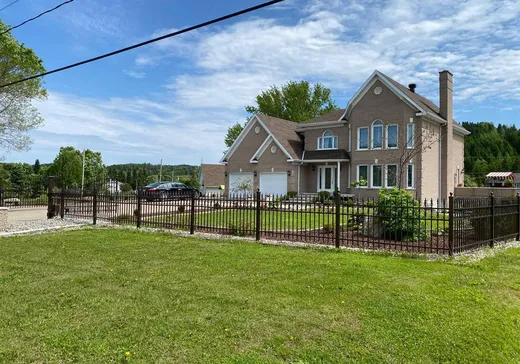 Maison à étages à vendre - 775 Route 195, Matane, G4W3M7