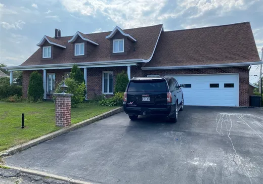 Un étage et demi à vendre - 482 Rue de la Ronde, Matane, G4W3P9