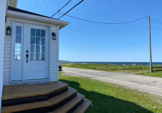 Maison à étages à vendre - 1939 Rue de Matane-sur-Mer, Matane, G4W3M6