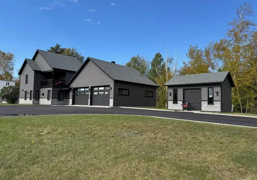 Maison à étages à vendre - 44 Rg Hilaire-Hudon, Roberval, G8H2M9