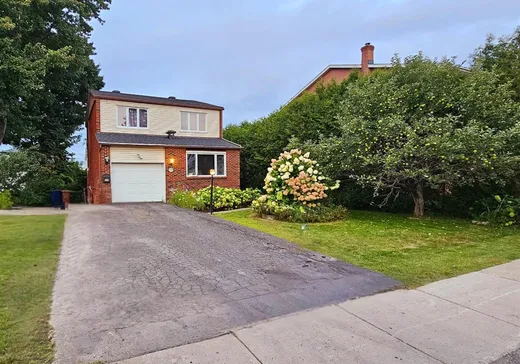Paliers multiples à vendre - 1195 Rue Hennessy, Laval (Chomedey), H7W4M4