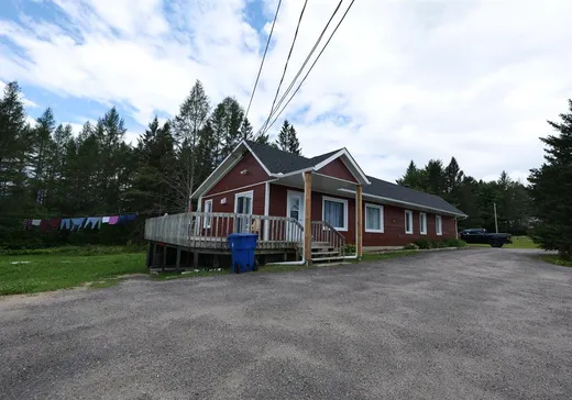 House for sale - 222 Route 107, Maniwaki, J9E 3A8
