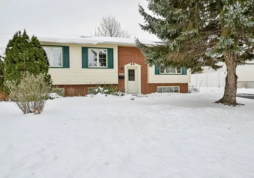 Two or more stories for sale - 1555 Rue Sylvain, Beloeil, J3G5T8