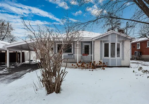 Bungalow for sale - 4185 Rue Nadeau, St-Hubert, J3Y2H4