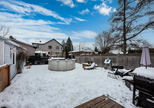 House for sale - 4185 Rue Nadeau, St-Hubert, J3Y 2H4