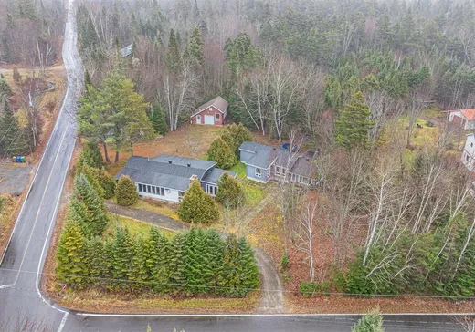 House for sale - 109 Ch. de la Baie-de-l'ours N., St-Donat-De-Montcalm, J0T 2C0