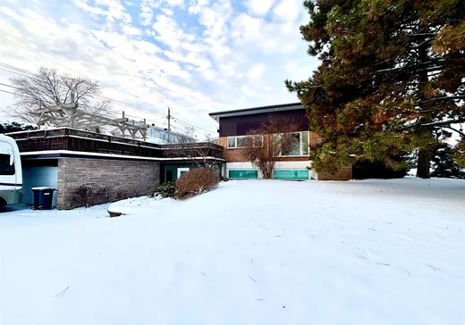 Maison à vendre - 600-600A Rue Franchère, Saint-Sauveur, H7E 3R2