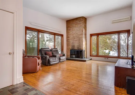 Maison à vendre - 600-600A Rue Franchère, Saint-Sauveur, H7E 3R2