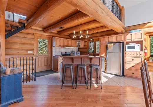 Maison à vendre - 3544 Ch. du Lac-Legault, Ste-Lucie, J0T 2J0