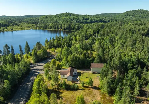 Chalet à vendre - 247 Rue du Lac-Marier, Sainte-Marguerite-du-Lac-Masson, J0T 1L0