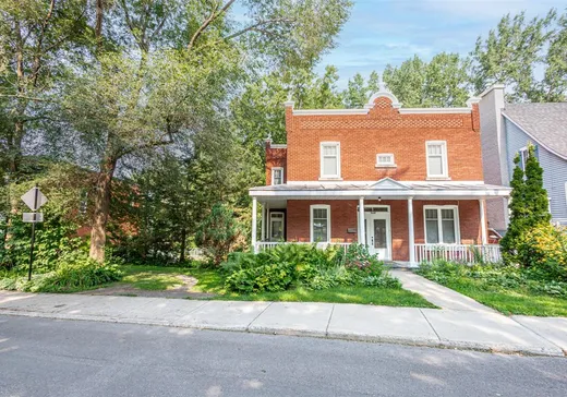 Maison à étages à vendre - 2647 Boul. Gouin E., Montréal (Ahuntsic/Cartierville), H2B1Y3