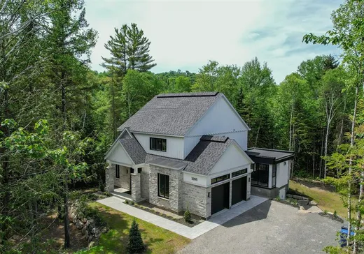 Maison à étages à vendre - 3205 Rue du Chinook, Sainte-Adèle, J8B0L3