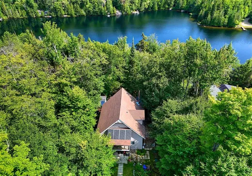 Two or more stories for sale - 912 Ch. du Lac-Winnetou, St-Remi-D'Amherst, J0T2L0