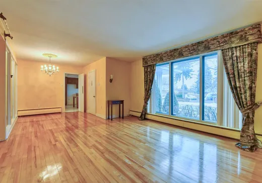 Chalet à vendre - 49 Rue Dagenais, Sainte-Thérèse, J7E 3C7