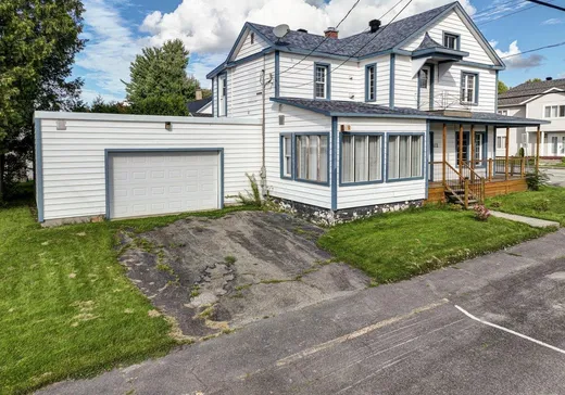 Two or more stories for sale - 412 Av. Montcalm, Thetford-Mines, G0N1E0