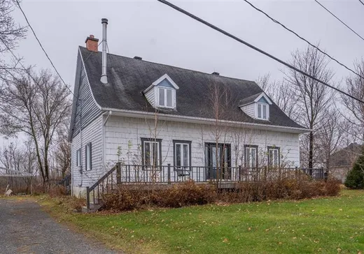 Un étage et demi à vendre - 46 Route 132 O., St-Michel-de-Bellechasse, G0R3S0