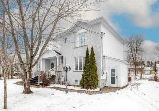 Maison à étages à vendre - 176-176A Rue Chavigny, St-Ubalde, G0A4L0