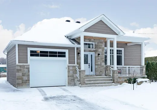 Bungalow for sale - 40 Av. Julien, Valleyfield, J6S5Z5
