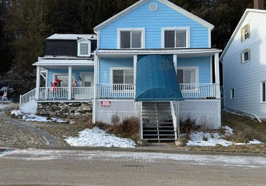 Maison à étages à vendre - 150 Rue du Quai, La Malbaie, G5A2Y1