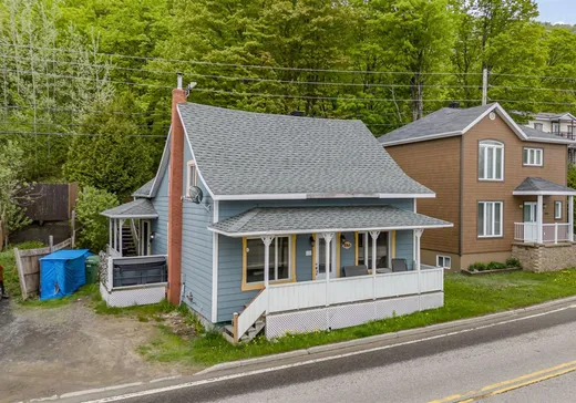 Maison à étages à vendre - 1066 Rue Principale, Petite-Riviere-St-François, G0A2L0