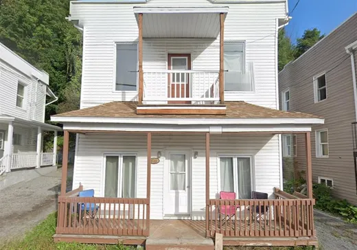 Two or more stories for sale - 9749 Av. Royale, Sainte-Anne-de-Beaupré, G0A3C0