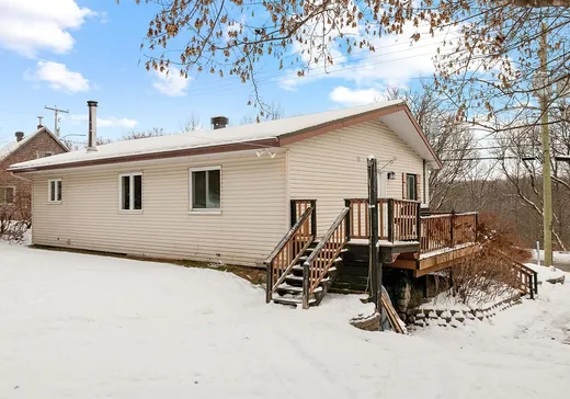 Chalet à vendre - 1511 Rue St-Charles, Portneuf, G0A 2Y0