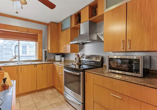 Maison à vendre - 128 Rue Montcalm, Salaberry-de-Valleyfield, J6T 2E2