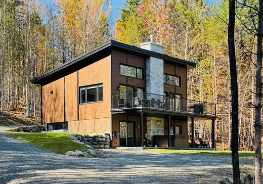 Two or more stories for sale - 691 Ch. de la Rivière-Bergeron, Lac-Mégantic, G0Y1H0