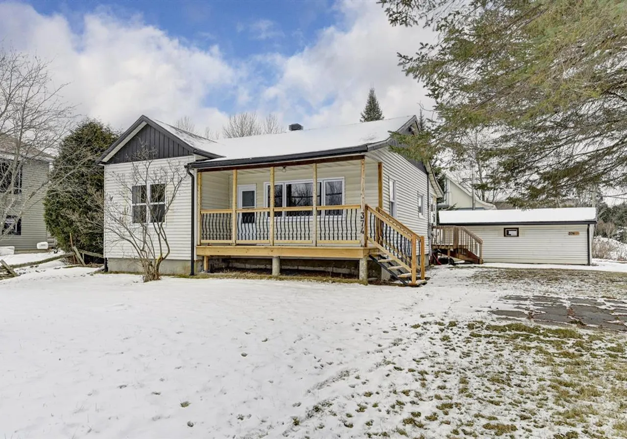 Chalet à vendre - 374 Rue Delage, Lac-St-Charles, G3G 1H6