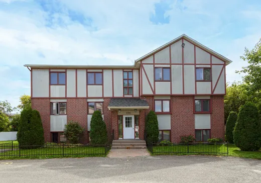 Condo à vendre - 900 Av. Desnoyers, Saint-Vincent-de-Paul, H7C1X3