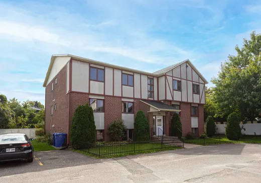 Condo à vendre - 900 Av. Desnoyers, Saint-Vincent-de-Paul, H7C 1X3