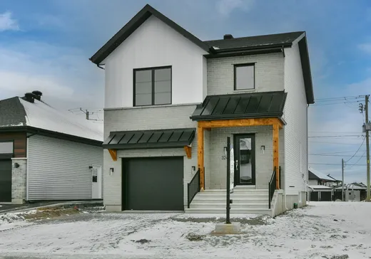 Maison à étages à vendre - 3245 Rue Laurin, Sainte-Marthe-sur-le-Lac, J0N1P0