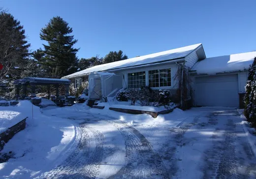 Bungalow for sale - 393 Av. de Venise O., Venise en Quebec, J0J2K0
