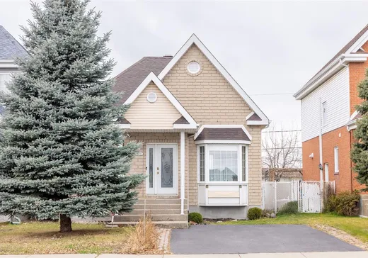Bungalow à vendre - 8810 Av. Oceanie, Brossard, J4Y3E6