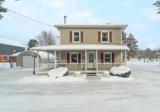 Two or more stories for sale - 222 Rue St-Pierre, Nominingue, J0W1R0