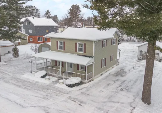 House for sale - 222 Rue St-Pierre, Nominingue, J0W 1R0