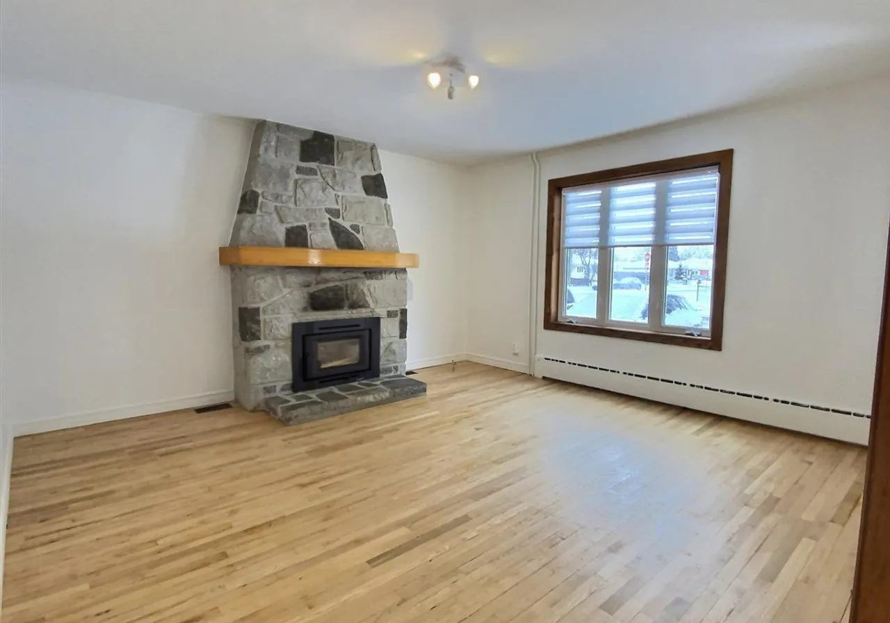 Maison à vendre - 77 Rue Joly, Rivière-du-Loup, G5R 3H4