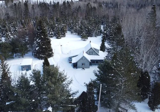 Maison à étages à vendre - 139 Rg St-Joseph, St-Fulgence, G0T1Y0
