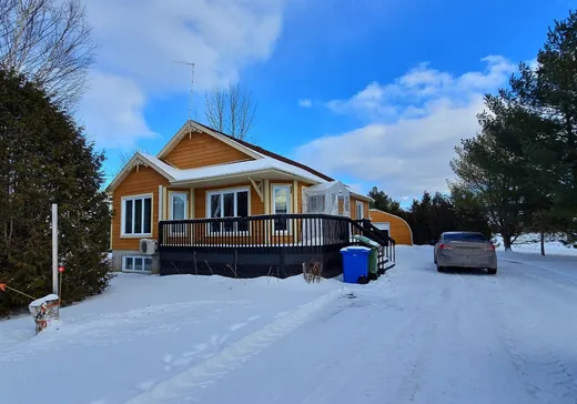 Maison à étages à vendre - 221 Rue Tremblay, Saint-Léon-le-Grand, G0J2W0