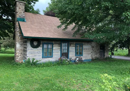 Two or more stories for sale - 148-150 Route 132, Saint-Stanislas-de-Kostka, J0S1W0
