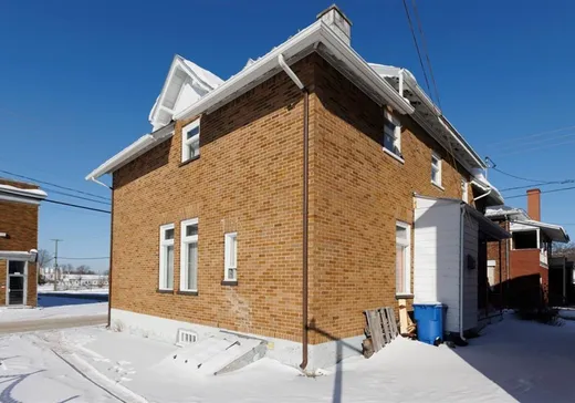 Maison à vendre - 235 Av. du Collège, Sainte-Marie, G6E 3X9