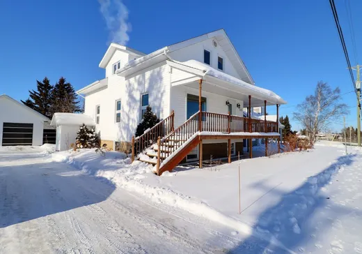 Maison à étages à vendre - 125 Rue Principale, Val-d'Or, J0Z3C0
