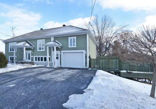 Two or more stories for sale - 4 Rue Gurnham, Salaberry-de-Valleyfield, J6S5X2