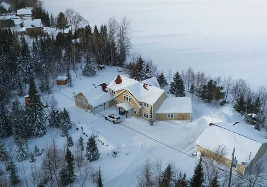 Maison à étages à vendre - 149 Ch. de la Baie-du-Repos, Senneterre, J0Y2M0